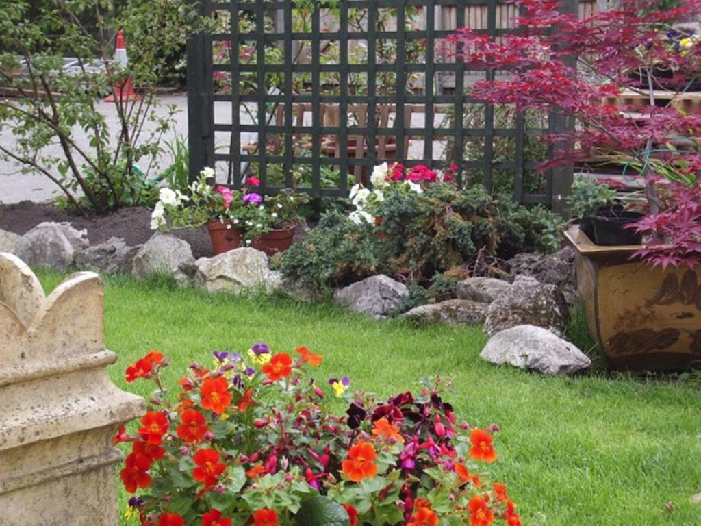 Compton House Bed & Breakfast Ашбърн Екстериор снимка