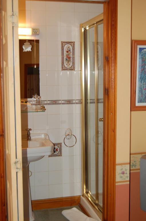 Compton House Bed & Breakfast Ашбърн Екстериор снимка